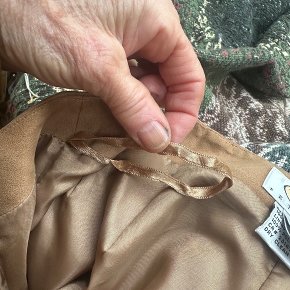 Talbots Petite 4 Faux Suede Pants, Darts, Brown Tan Fitted for Fall - Picture 9 of 12